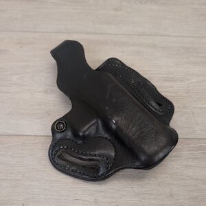 DeSantis Black Leather Holster 001 B2 - Rear Back Firearm USA Made